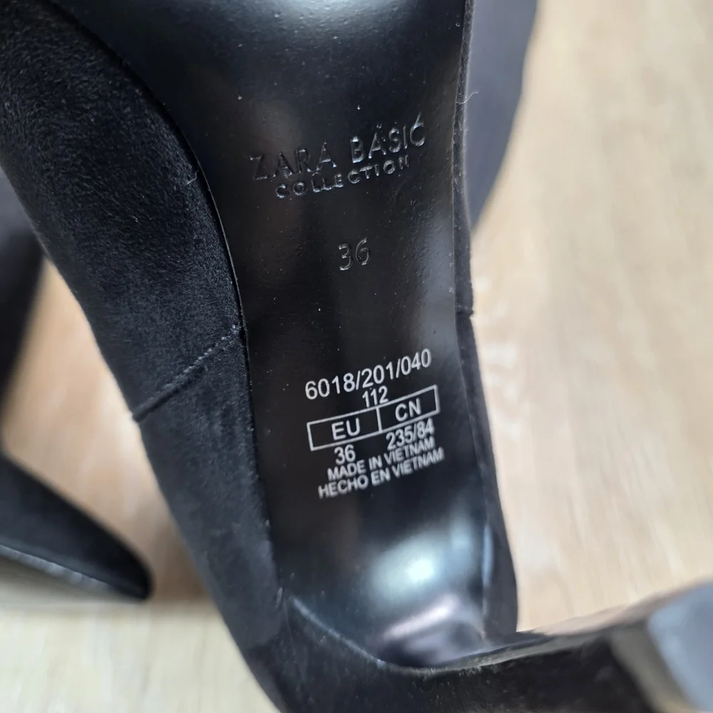 🆕️Zara Elegant Black Pull-on Knee-High Point Toe Women's Boots 6